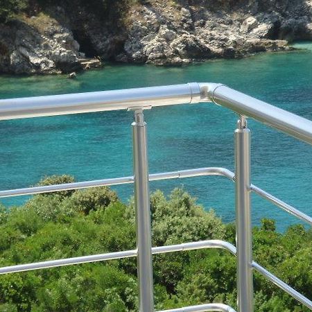Kapriz Apartments Utjeha Δωμάτιο φωτογραφία