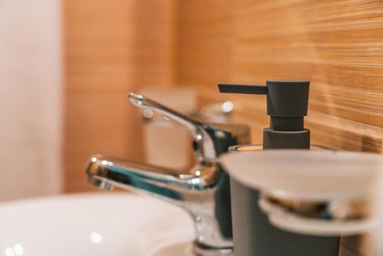 Kapriz Apartments Utjeha Εξωτερικό φωτογραφία
