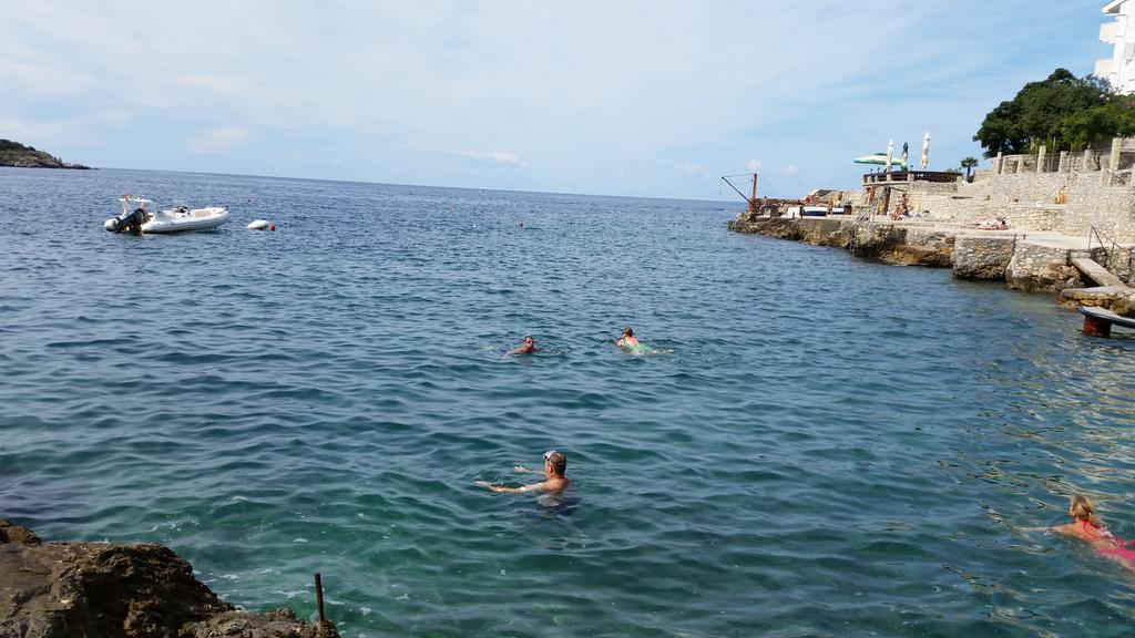 Kapriz Apartments Utjeha Εξωτερικό φωτογραφία