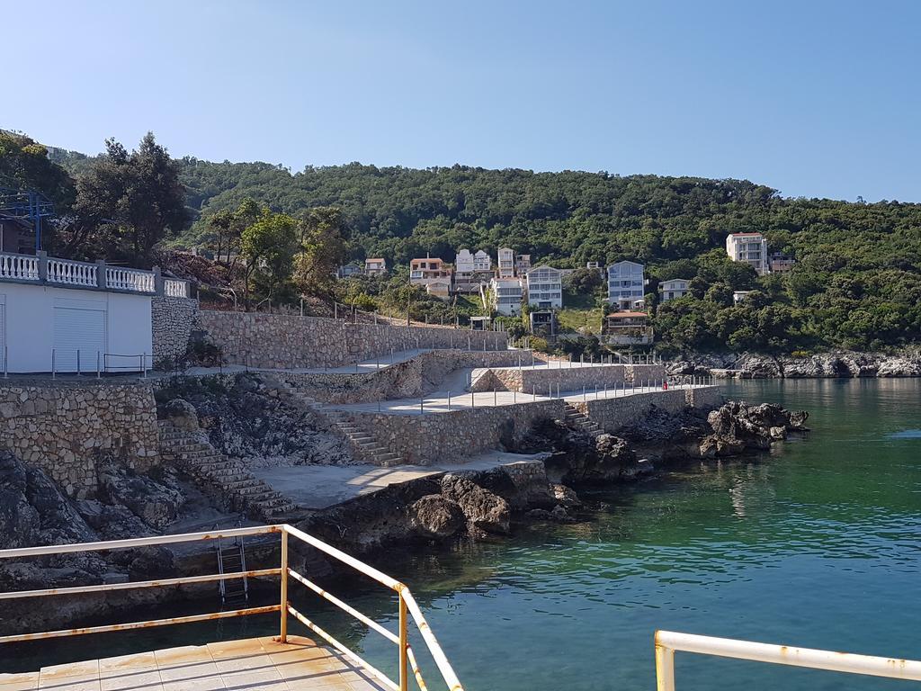 Kapriz Apartments Utjeha Εξωτερικό φωτογραφία